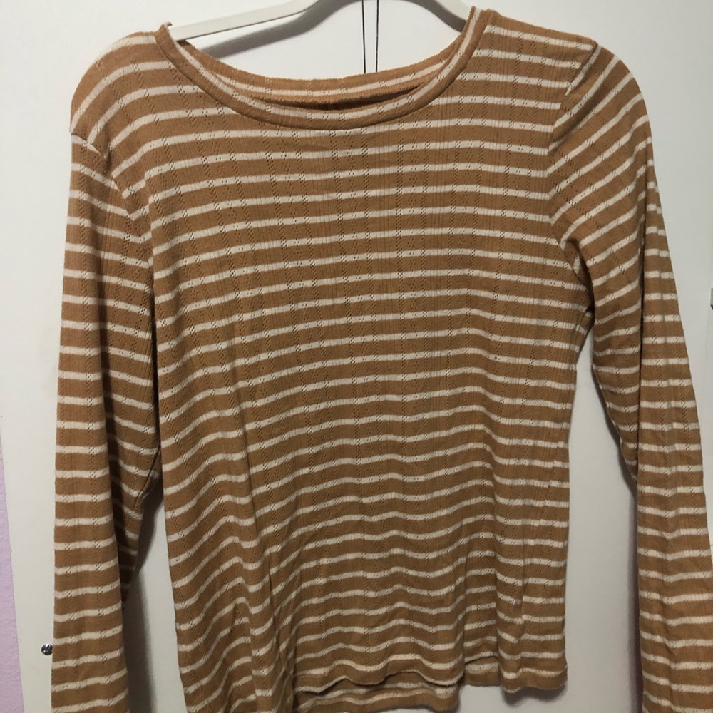 I am selling an American Eagle long sleeve:)